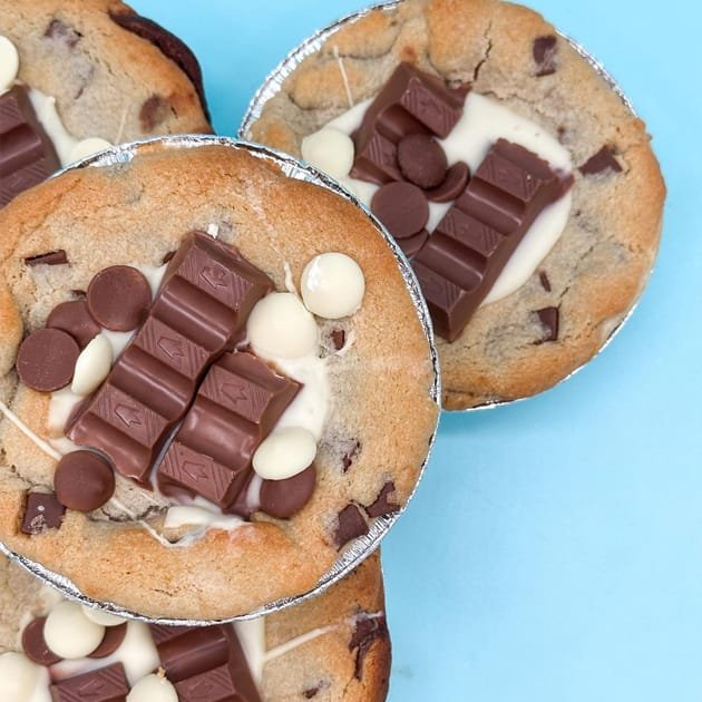 Individual Cookie Pie - Kinder Bar Topped | Ooh & Aah Cookies Ltd, UK ...