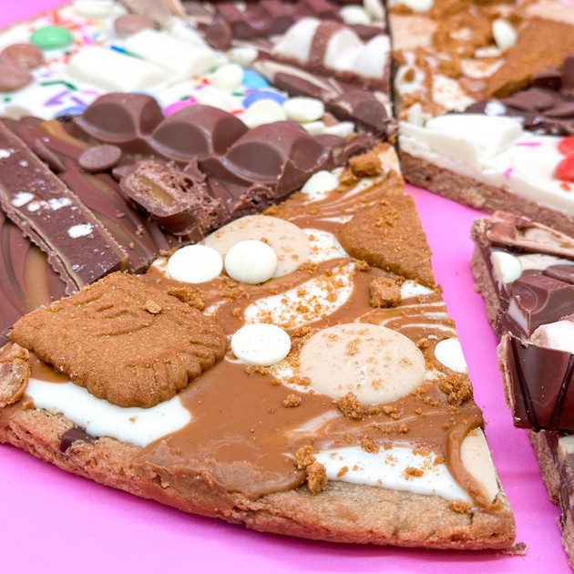 The Ultimate Fully Loaded Cookie Pizza Party Pack Gallery Image