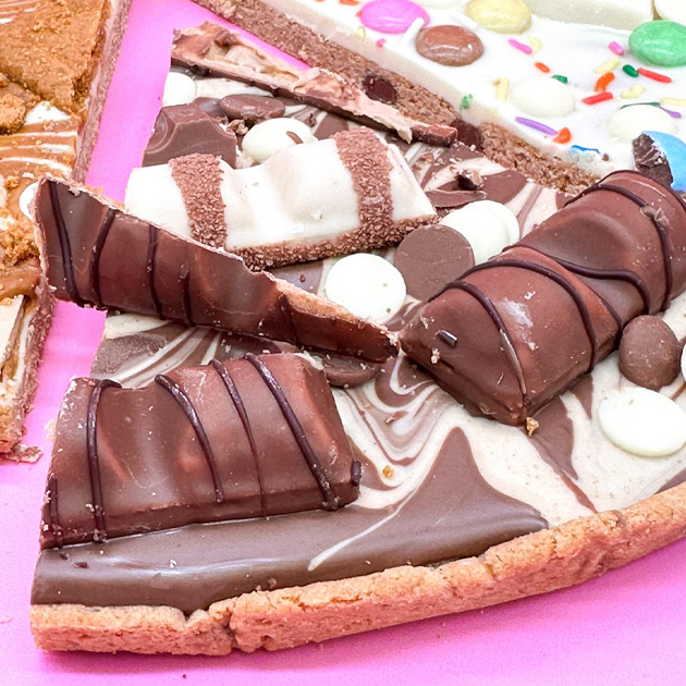 The Ultimate Fully Loaded Cookie Pizza Party Pack Gallery Image